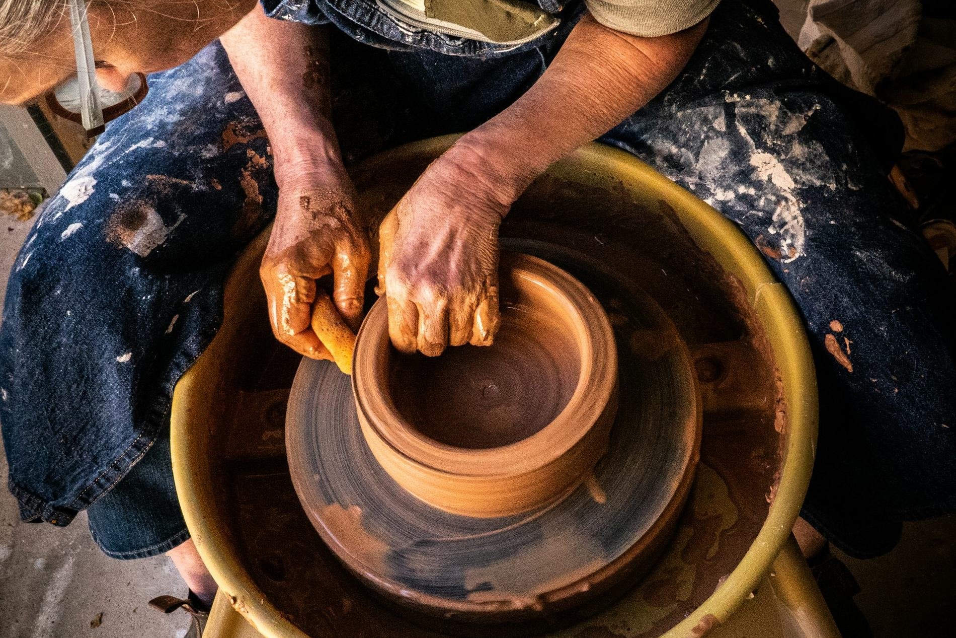 Bizen Ware Pottery with a Kaneshige Master