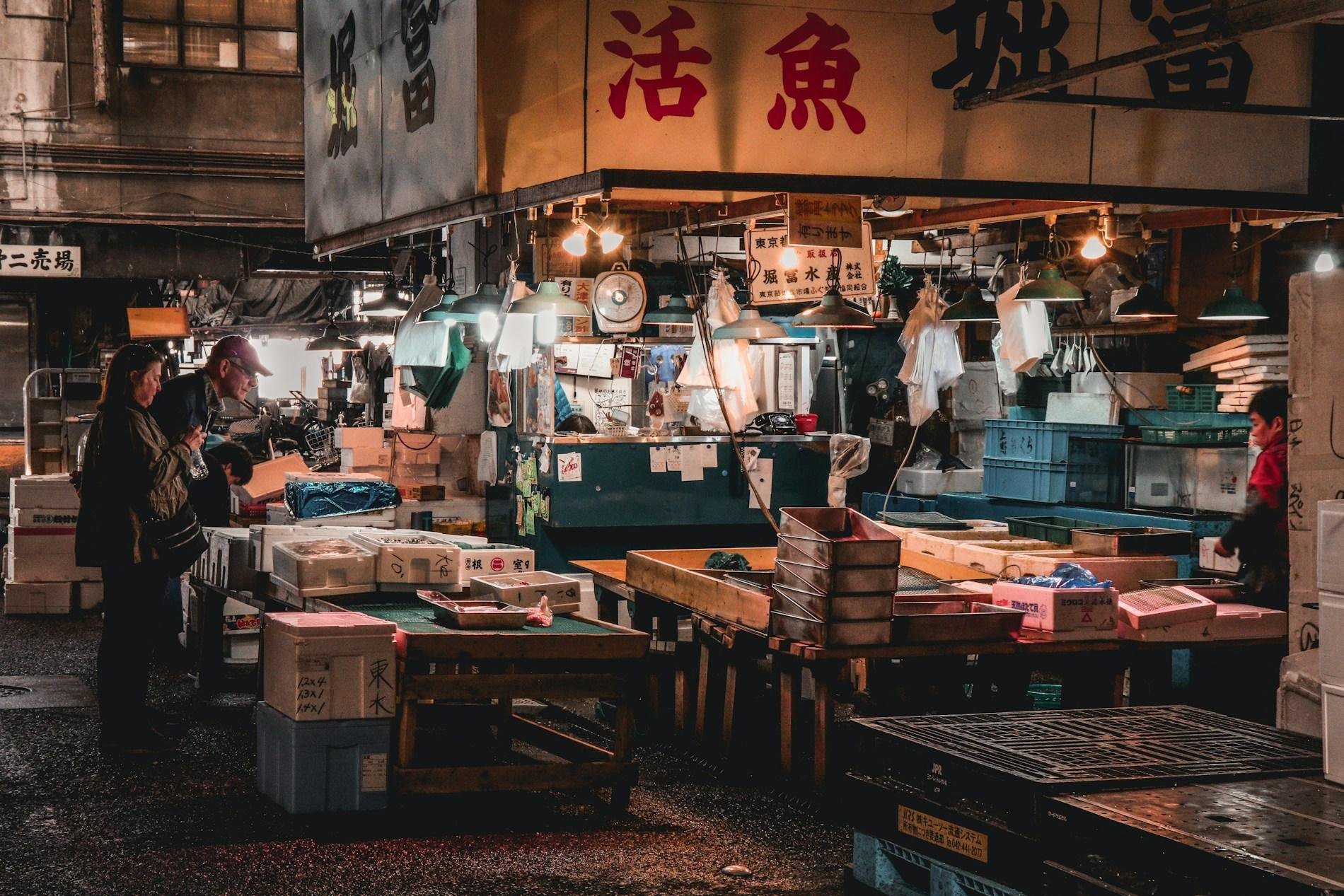 Toyosu Market Tour and Sushi Making