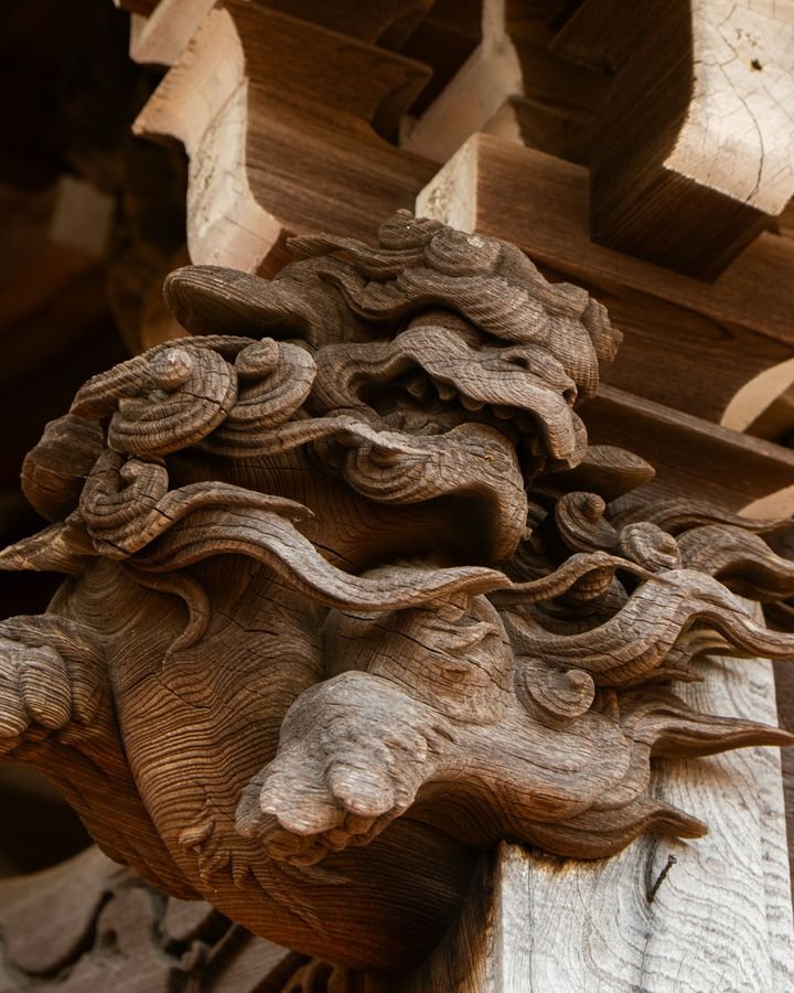 Kamakura-bori Wood Carving