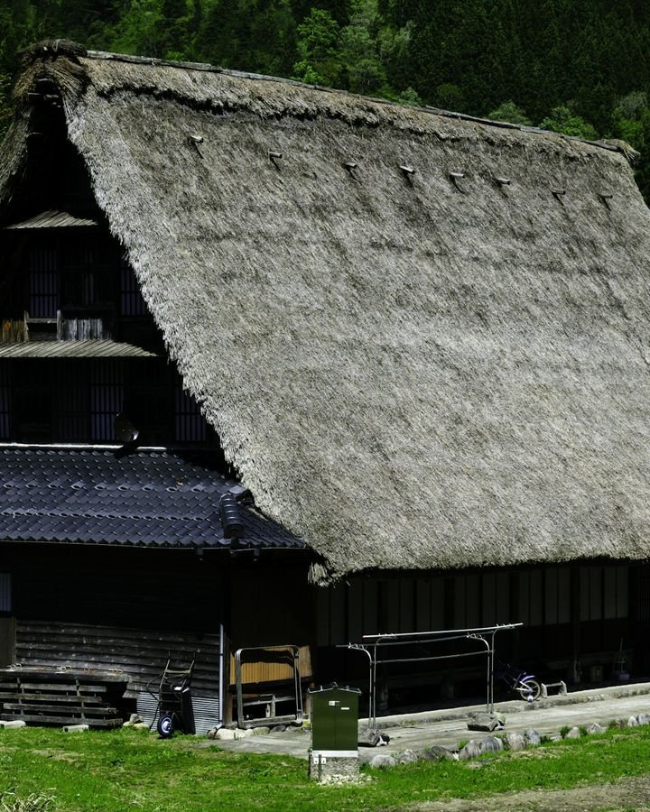 Thatched-Roof Architecture Tour in Kobe